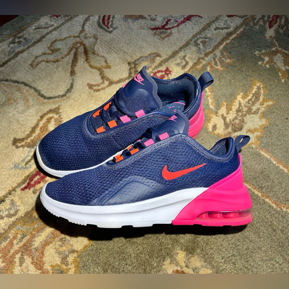 Nike Women’s Air Max Motion 2 Running Sneakers Navy and Hot Pink Size 7